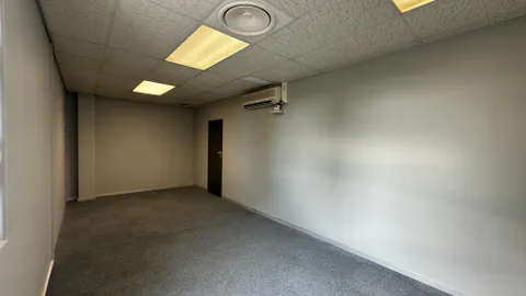 WhatsApp Image 2025-10-20 at 14.10.15 (4).